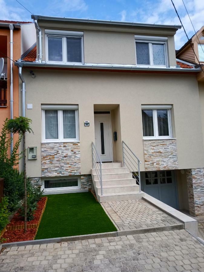 Valentina Apartman Lägenhet Eger Exteriör bild